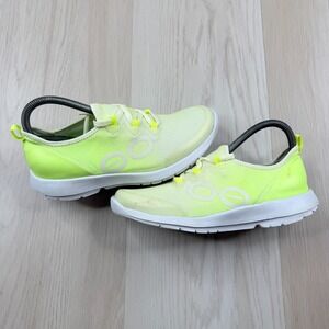 OOFOS OOmg Womens Neon Green Sport Lace Recovery Comfort Sneaker Shoes Size 9